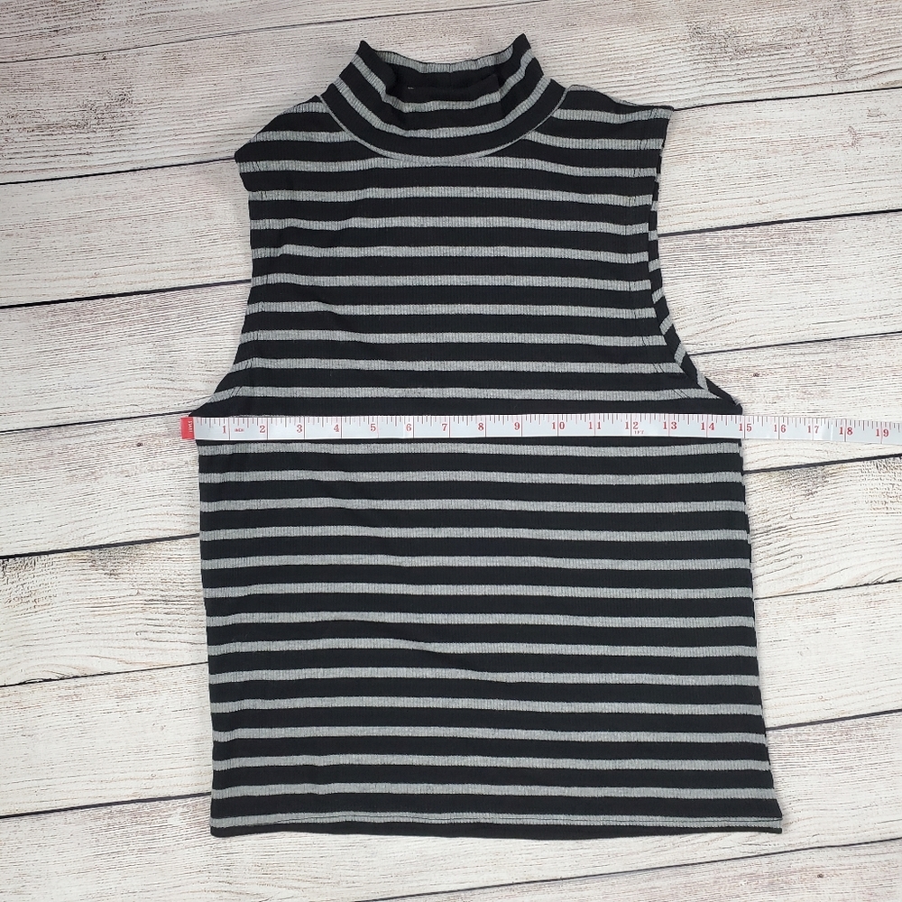 Poof! New York NWT mock neck striped tank grey/blk - Picture 6 of 8